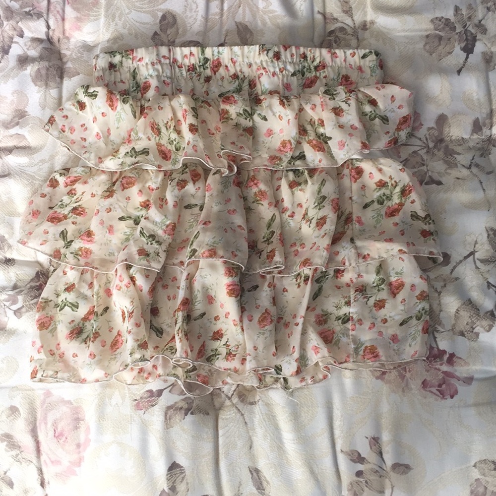 Floral mini skirt